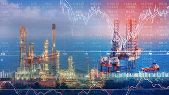 Oil surges 4%, tech stocks under pressure, futures down 13 points