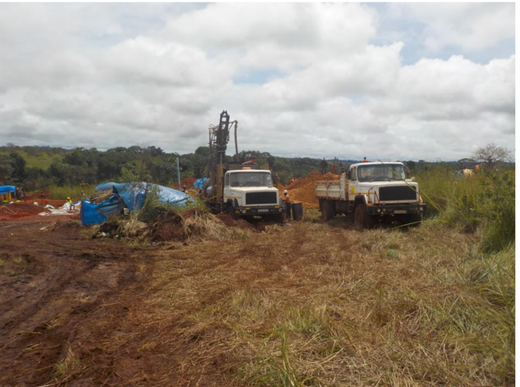 Reverse Circulation drill rig setting up at drillhole PTRC002